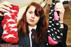不让穿保暖袜 英国女中学生被逐出校园