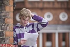英国一中学禁止学生用俚语 称有助于未来找工作