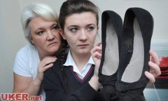英国一女学生因鞋不够闪被学校停课错过中考！