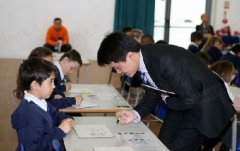 英国学校数学全球排名落后 开始用中国教材