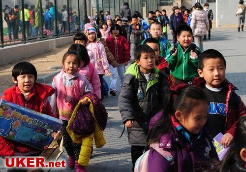 英报：中国孩子将英国孩子甩在身后
