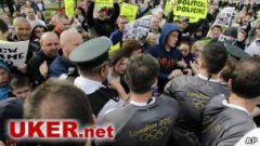 奥运火炬北爱尔兰首遇示威抗议