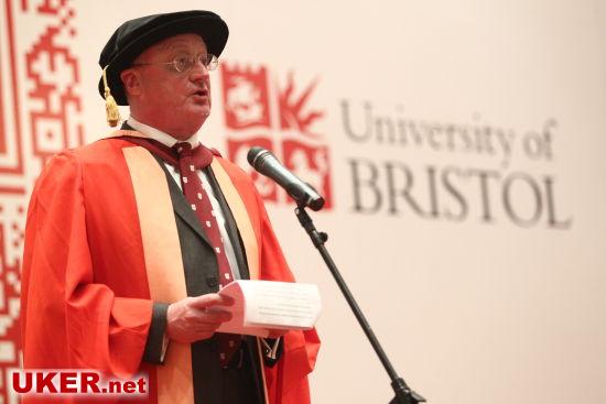 布里斯托大学现任校长、英国大学校长联合会（Universities UK）主席埃里克·托马斯教授致辞
