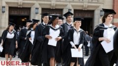英国大学在读生女多男少趋势或继续扩大