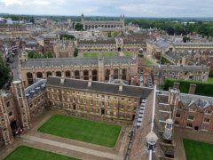 多数英国大学扩大招生规模 牛津剑桥或建立新学
