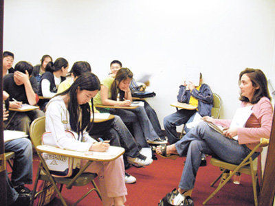 外国同学眼中的中国留学生 都是“用功狂”