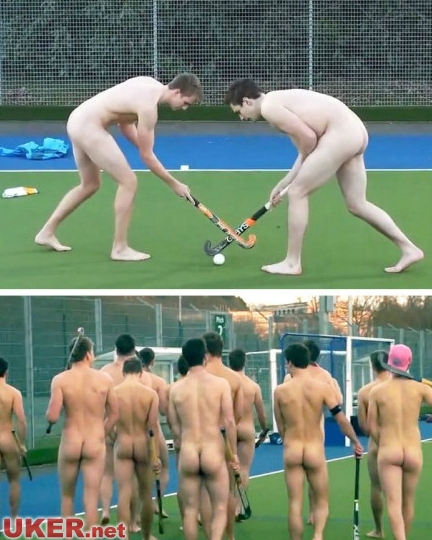 诺丁汉大学校园球场迎来全裸曲棍表演赛