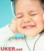 留英孩纸们注意啦：长期戴耳机听歌严重可至耳