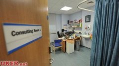 英国“7天制NHS”有望实现 普科医生职位缺口增大