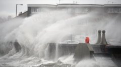 圣诞节快乐 留学英国或将在狂风暴雨中过圣诞！