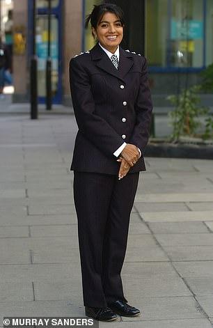 英亚裔女警察被荣誉提名却遭种族性别歧视，收到严重渎职调查通知