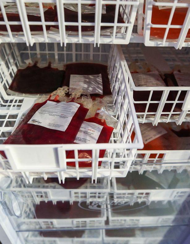 揭秘：英国皇室出国旅行，为何必带一个装满鲜血的冰箱？