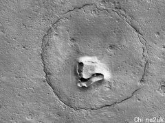 火星上有“泰迪熊“？NASA拍到神奇陨石坑！嘴角浅笑萌样暴光