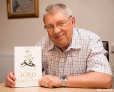 英国结婚至多的男人选择住养老院，结婚8次都离婚，还自称前妻们“榨干“了他？！